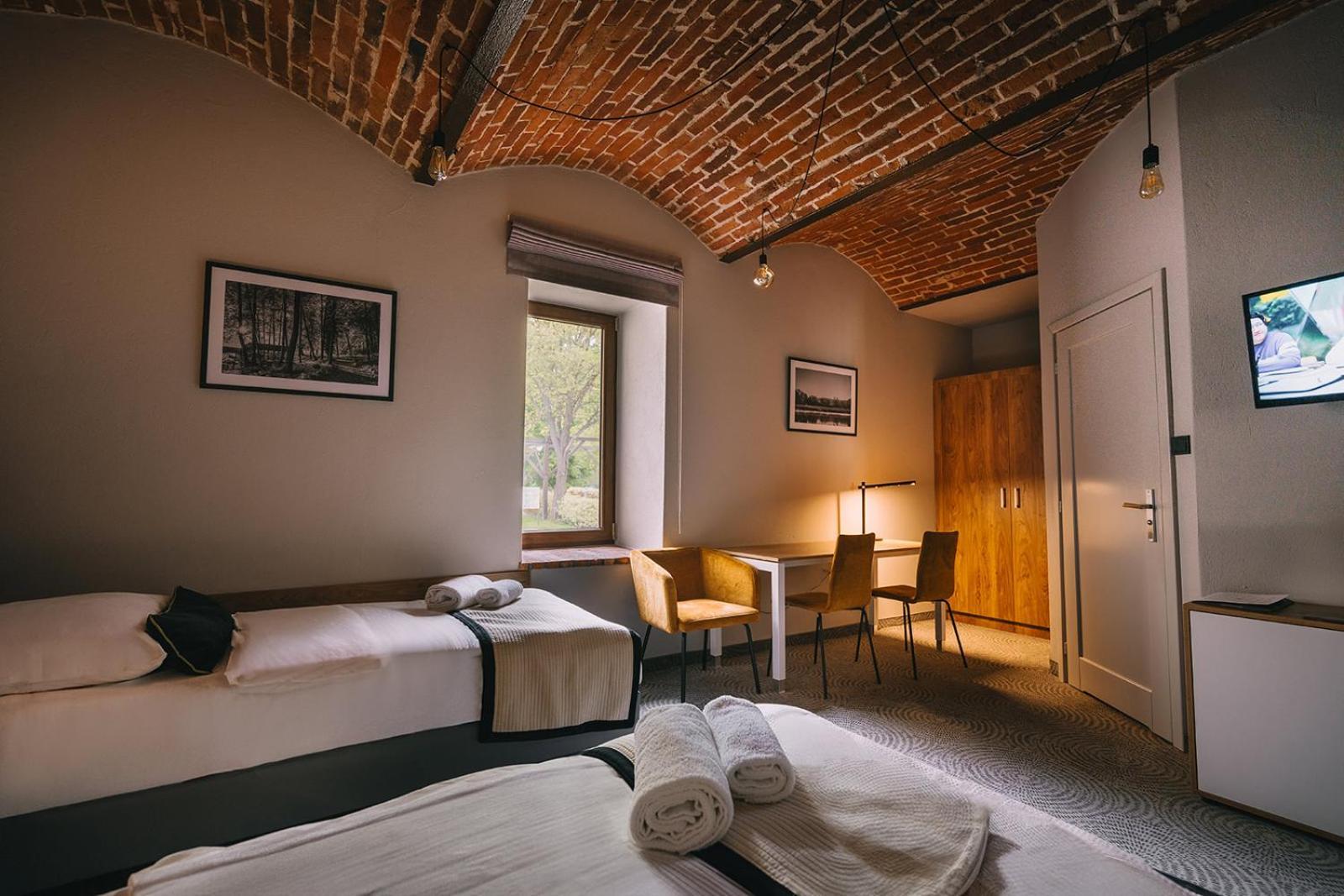 Hotel Dwor Kolesin Nowe Kramsko Exterior foto